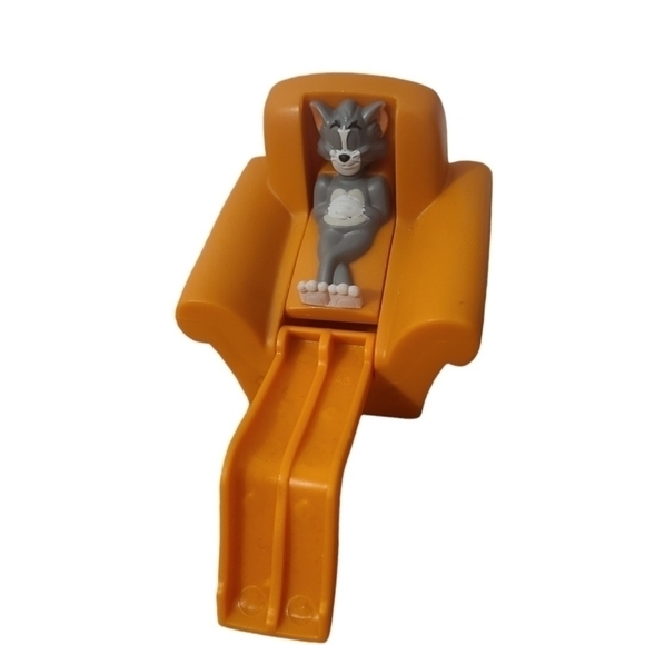 2 for $15 2021 Warner Bros Mcdonalds Happy Meal Tom And Jerry Couch Pop Up Toy - Picture 1 of 5